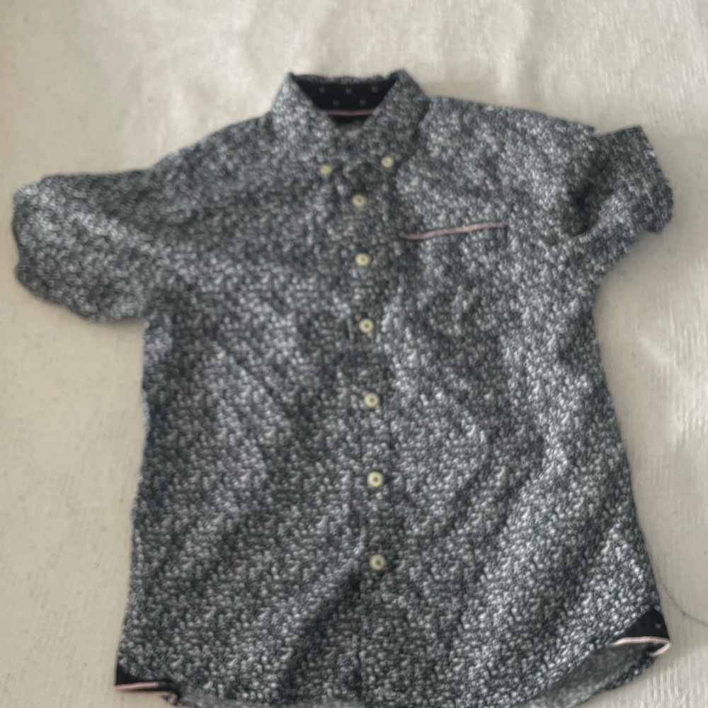 Level Ten authentic medium 10-12 shirt